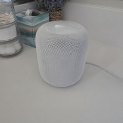 Apple HomePod 1st Gen White - Factory Reset - Good Condition