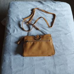 Pouchee crossbody discount