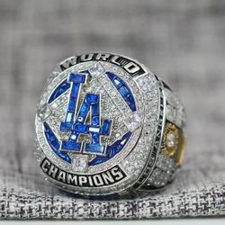 Los Angeles Dodgers Champions Ring Fans Edition (NEW)