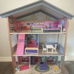 Doll house 