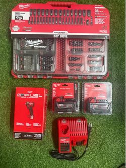 Milwaukee M18 FUEL 3/8 Impact Wrench Set