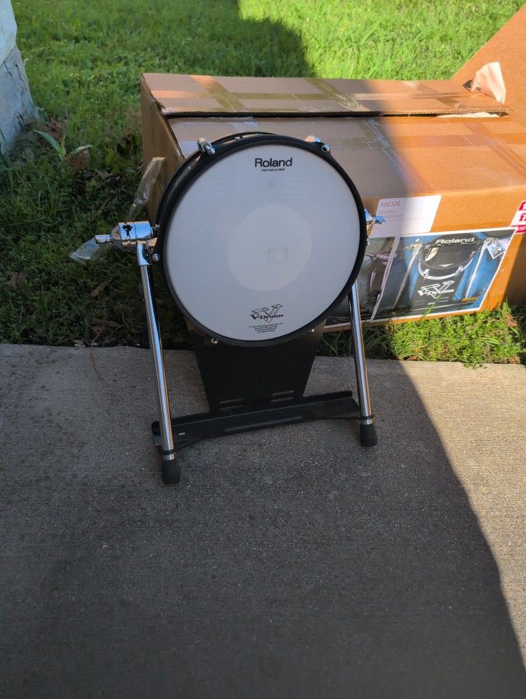 Roland/KD-120BKJ Roland KD-120 RED V-Kick Bass Drum Trigger Pad KD120