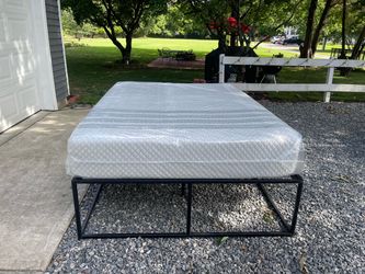 Leesa Sapira Queen Mattress