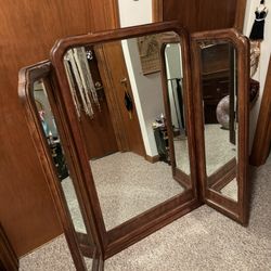 Tri Fold Mirror