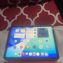 iPad 10.9 Inch  Wi-Fi Pink 64Gb   Negotiable But Not To Low It’s Perfect Condition 