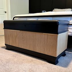 💢💢For Sale 💢💢 $350  Caswell-Runyan Cedar Treasure Chest