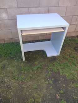 Desk measurements in pictures