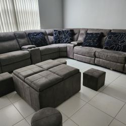 Dual Power 12 PC Sectional 