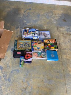 Board games. Toys. Checkers. Rumis. puzzle. trivia Pursuit