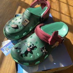 ONE PIECE ZORO CROCS MENS 10 BRAND NEW IN BOX