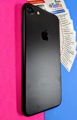 iPhone 7. 32GB. Factory unlocked. Like new condition. With warranty.