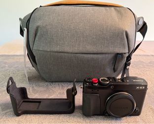 Fujifilm X-E3 (383 shutter count) Peak Design bag & Lthr Half-case