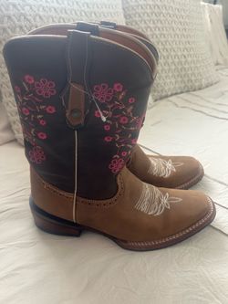 Women’s authentic leather boots