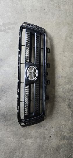 2009-2013 Toyota Tundra Grill