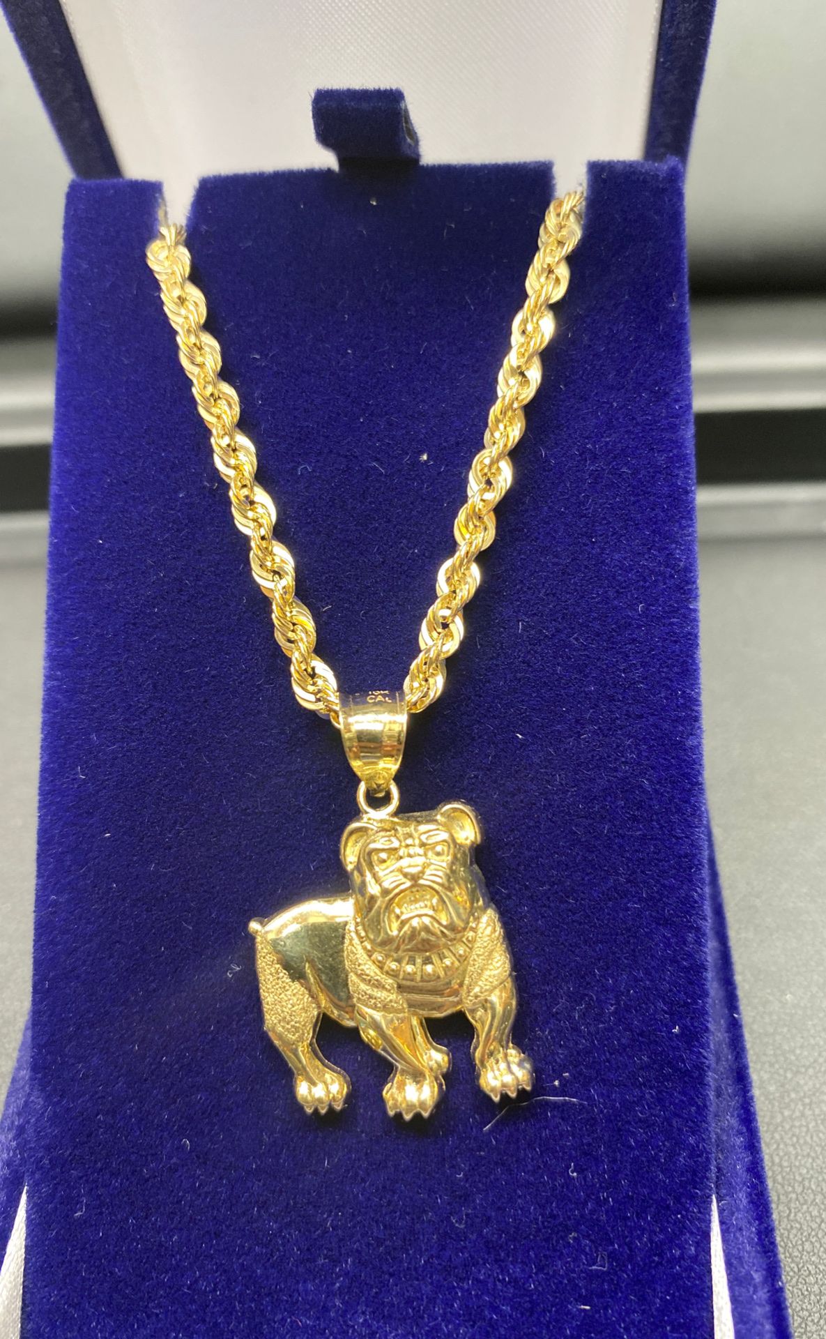 10k real gold gold chain and pendant 18” 3.3mm