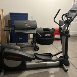 Elliptical Life Fitness Machine 