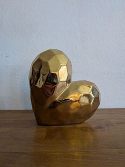 Heart gold colored