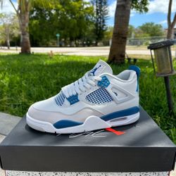 Air Jordan 4 Military Blue