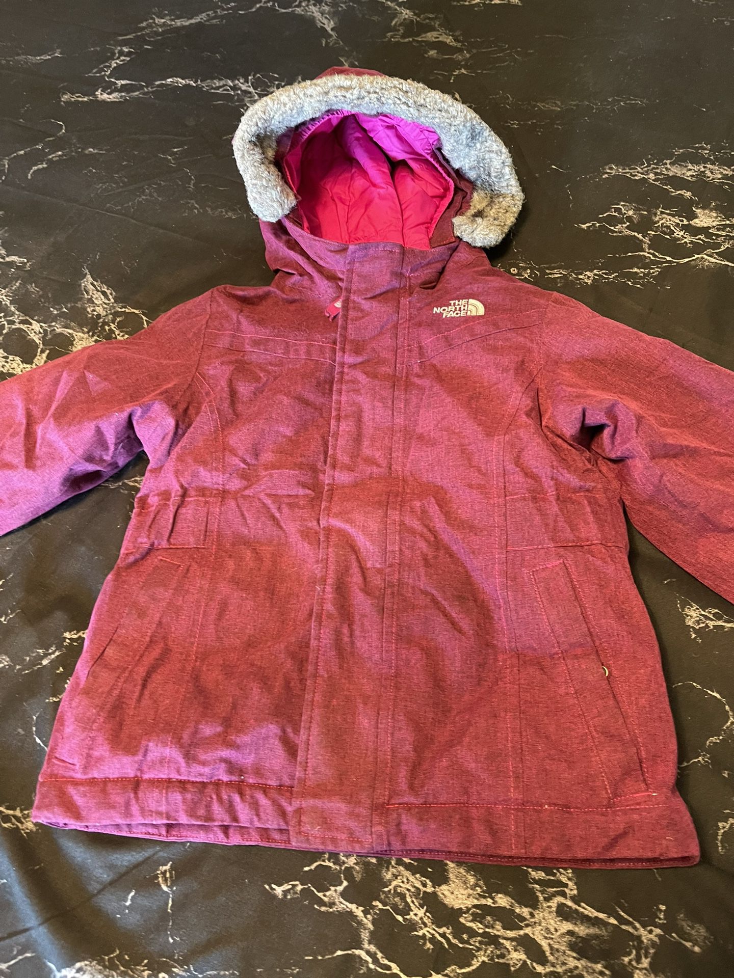 The North Face toddler's winter jacket size 5/5 with zipper in great condition.