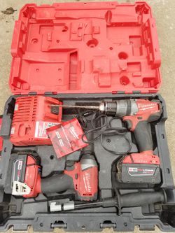 Milwakee M18 Fuel One key Hammer Drill/Impact driver