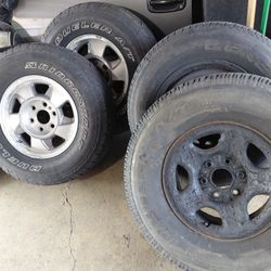 CHEVY TAHOE RIMS 16'S ROLL OUTS 