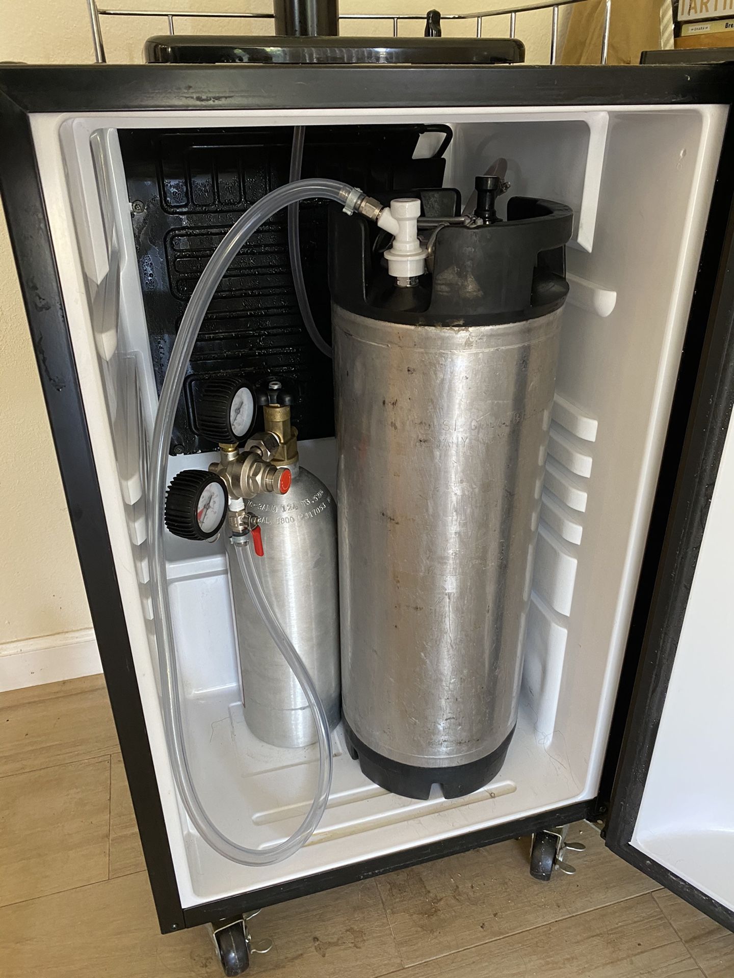 Nostalgia Beer Kegerator for Sale in Santa Ana, CA OfferUp