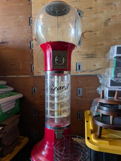 WIZARD GUMBALL MACHINE