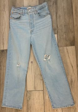 Women’s Levi’s jeans size 30