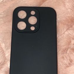 iPhone 15 pro GOODVISH case comes w 2 screen protectors