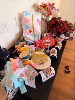 Alice and Wonderland Party Decorations