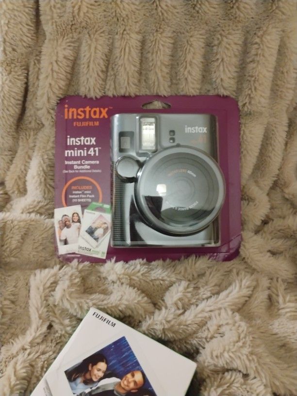 Instax Mini 41 Fujifilm Instant Camera Bundle + 20 Sheets Instax Wide Film