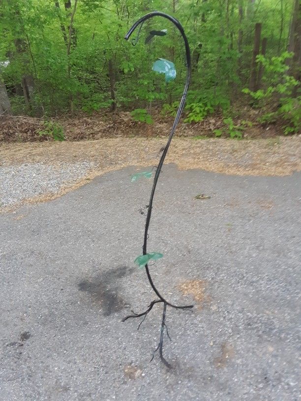 Plant Hanger An Yard Decoration
