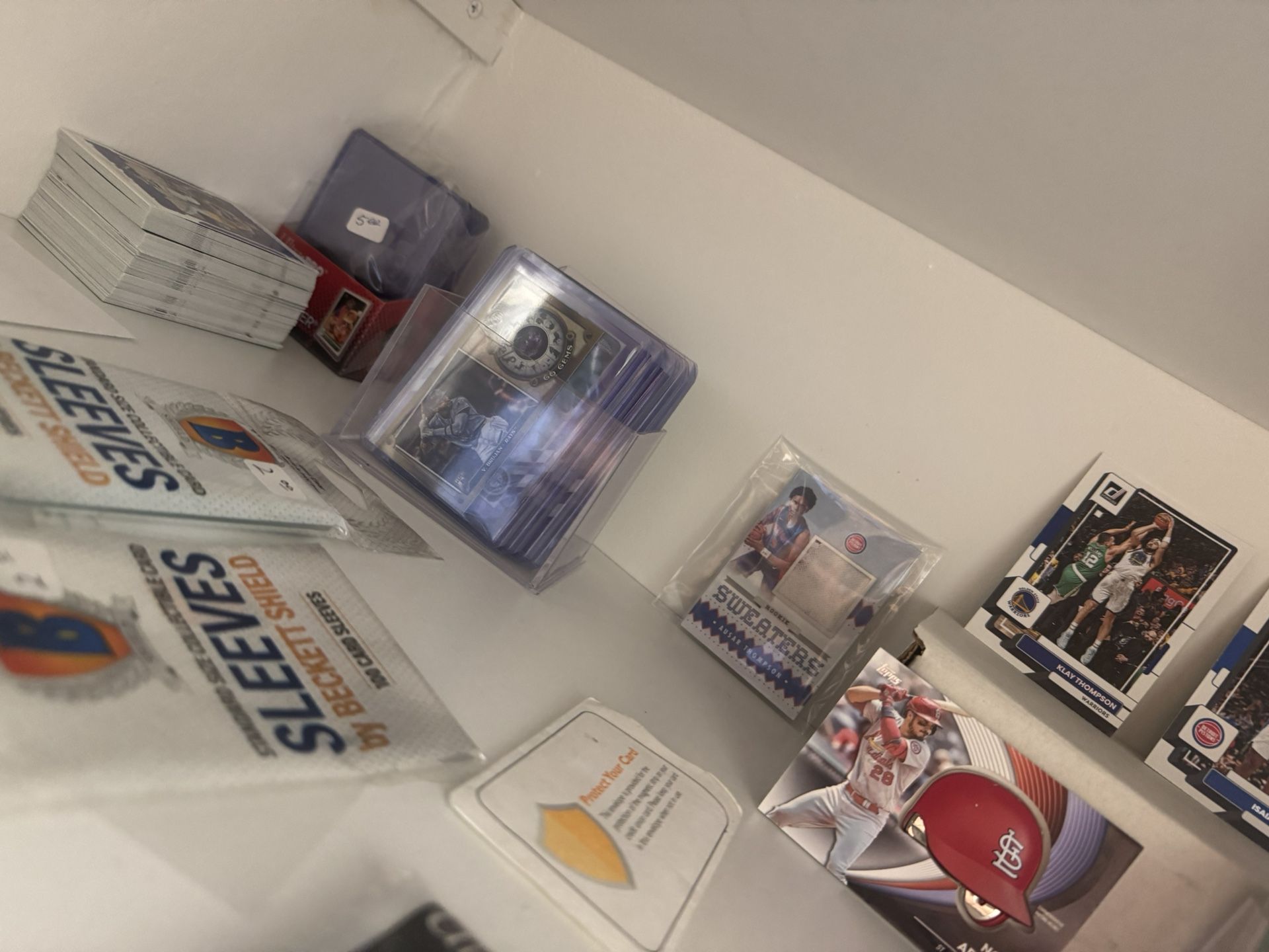 BASKETBALL/BASEBALL CARDS