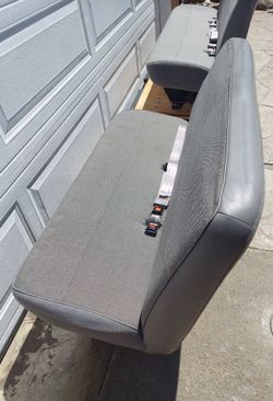 1999 Ford E-350 van seats, gray