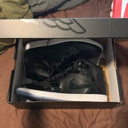 Air Jordan 1 Mid Se, Size 12