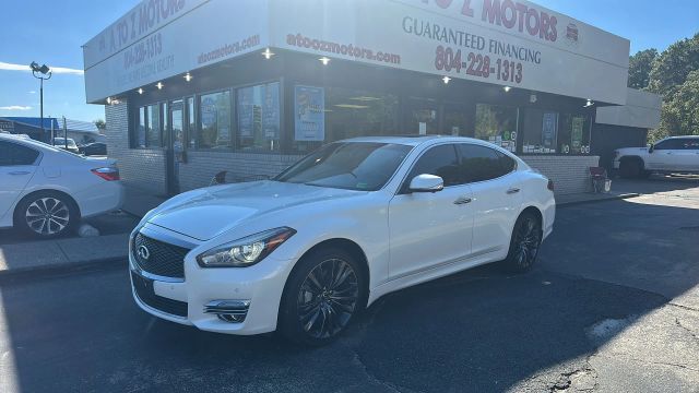 2016 INFINITI Q70