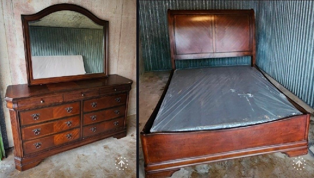 Brown Wood Queen Size Bed And Dresser With Mirror