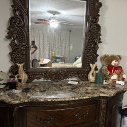 Mirrored Dresser In Great Condition 