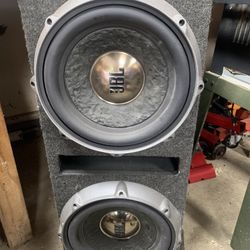 2 P1222 Jbl 12 Subwoofers 