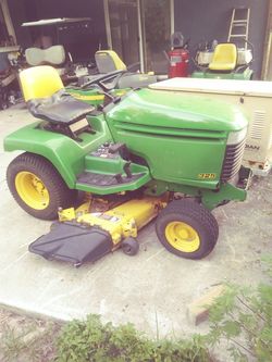 John Deere 325