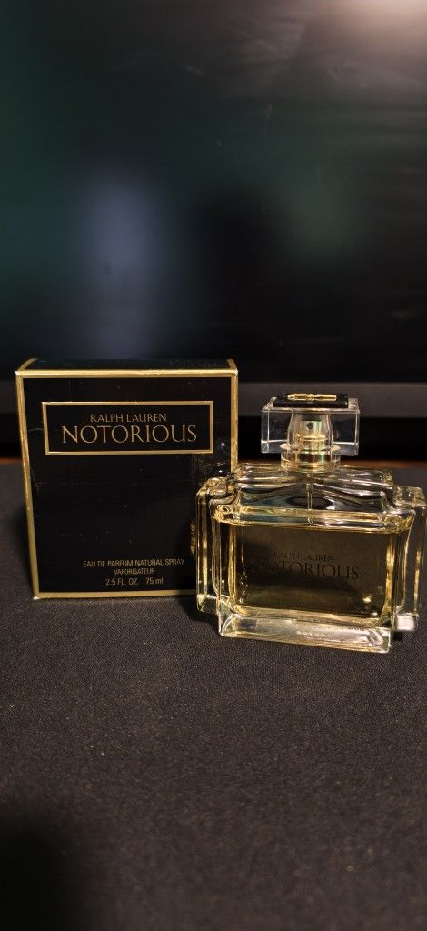 Notorious by Ralph Lauren Perfume, 2.5
0z / 75 ml Eau de Parfum Spray