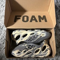 Yeezy Foam Runner Size 9 Men 