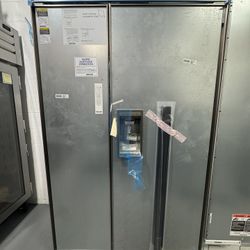 48” Classic Side-by-Side with external ice & water dispenser