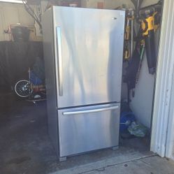Amana Fridge