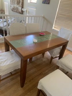 Dinning Table 
