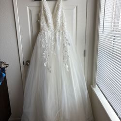 Lace Wedding Dress Brand New