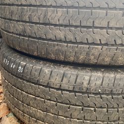 3 Tires 275 60 20 40$ Each 
