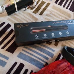 Ion Luxe Cordless Flat Irons /CERAMIC PLATES