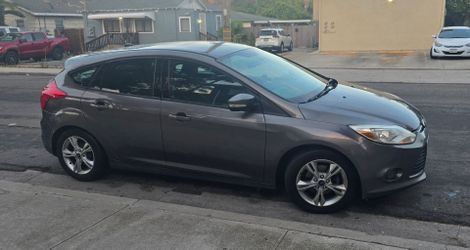 2013 Ford Focus – Clean Title – Runs Great – No Accidents