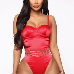 Women’s Fashion Nova Red satin bodysuit with gold chain belt size S